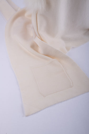 Scarf with hood and fur of times