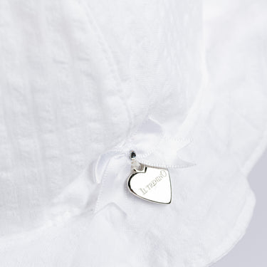 Cappello corolla con lacci