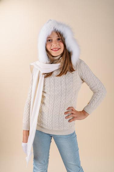 Scarf with hood and fur of times