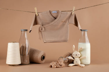 Heart warmer with laces