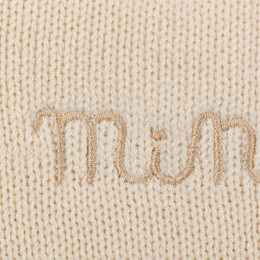 Beanie with turn-up and mini write