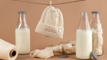 Beanie with turn-up and mini write