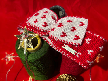 Fascia in lana merinos con fiocco e cuori